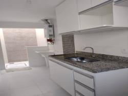 #28 - Casa para Venda em Rio de Janeiro - RJ - 1